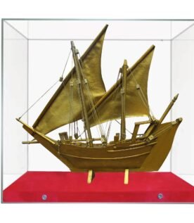 Golden Wooden Boat Memento – Exclusive Nimton Model Crafted in Kerala